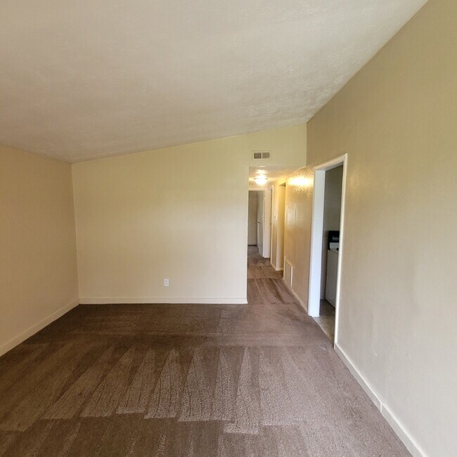 Building Photo - South Indy/Garfield Park 3BR House for RENT!