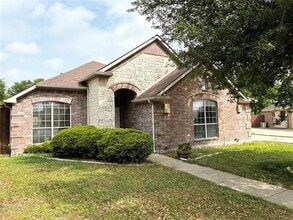 Building Photo - 437 Carver