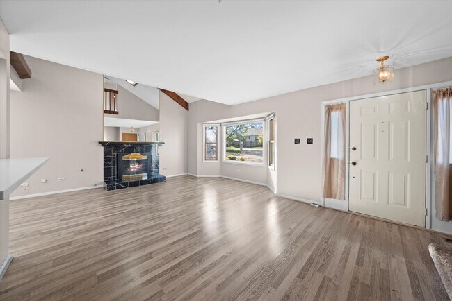 Building Photo - 9252 Cliffside Ln