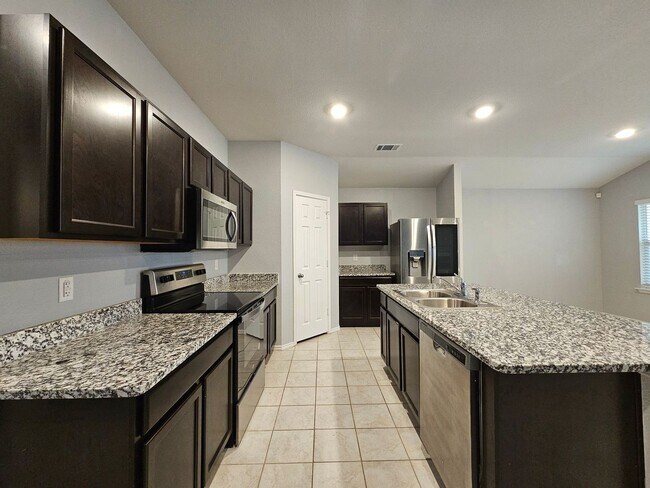 Building Photo - RENT SPECIAL & RENT REDUCTION - AVAILABLE NOW!