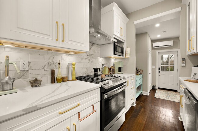 Foto del edificio - 2124 N Capitol St NW