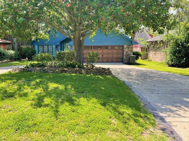 Building Photo - 20523 Appaloosa Trail