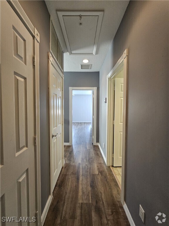 Building Photo - 28279 Jeneva Way