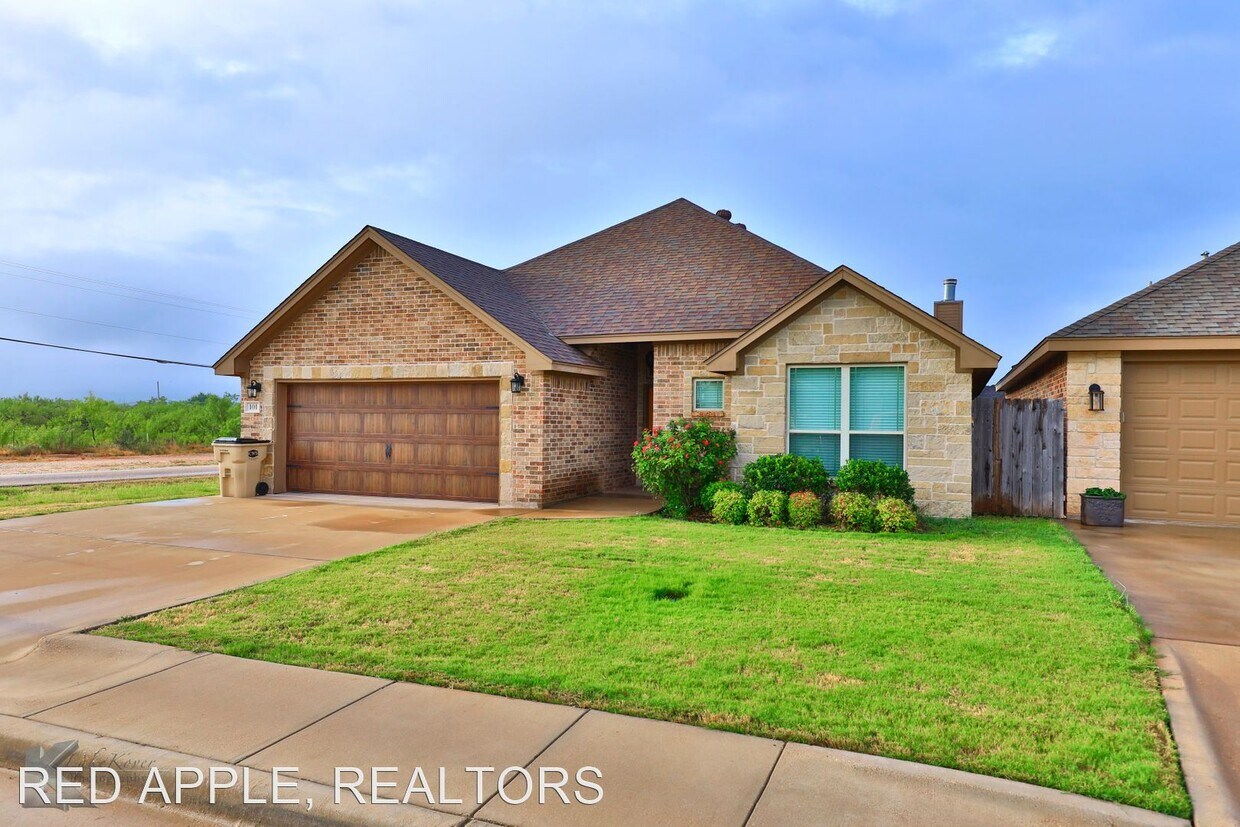 4 br, 2 bath House 101 SILVERADO