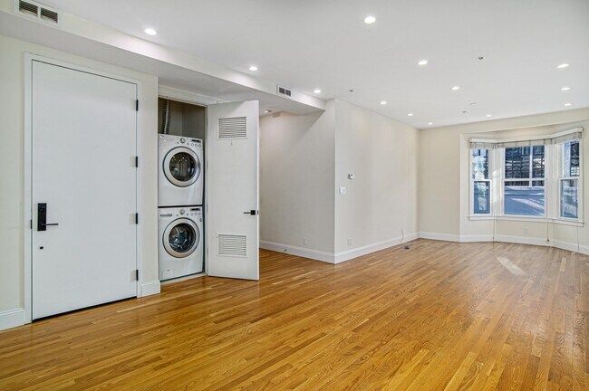 Building Photo - 639 Natoma St