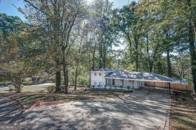 Photo - 3823 Kingswood Dr House