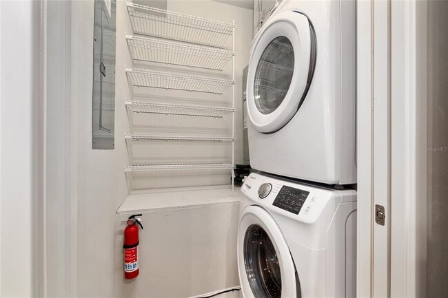 Building Photo - 622 NW 3rd Ave