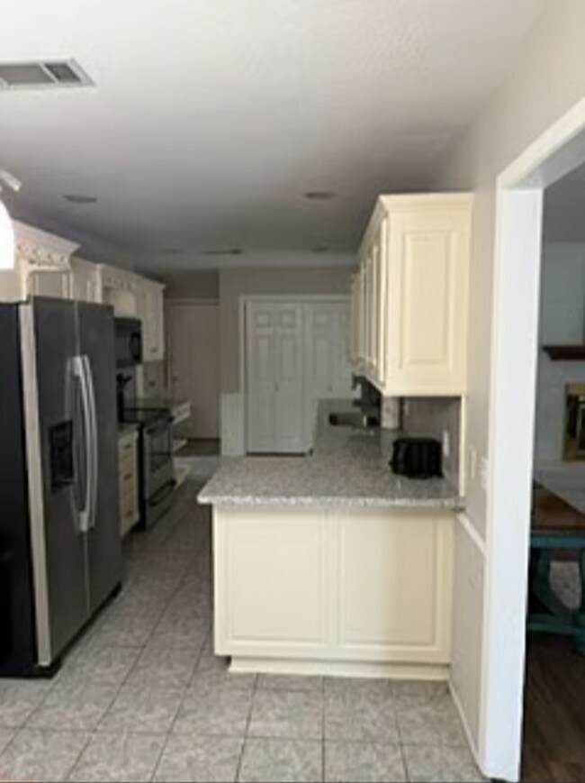 Building Photo - 4455 Summit Cir
