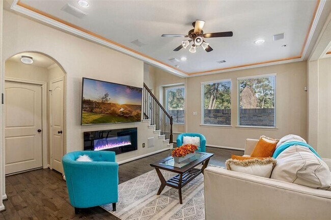 Building Photo - 18570 Jasmine Garden Pl