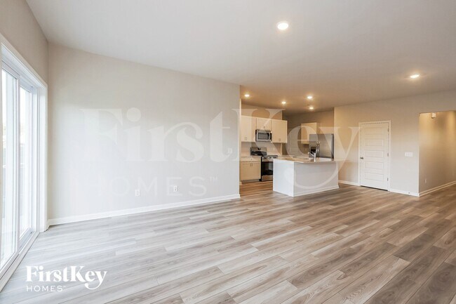 Building Photo - 877 Moray Ln