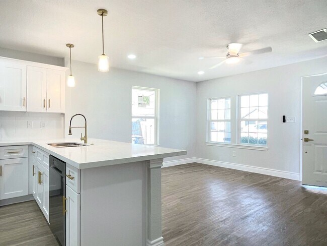 Foto del edificio - 810 Avenue D