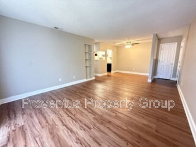 Foto del edificio - 500 N Crow Rd
