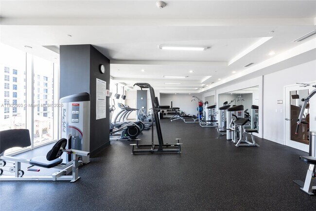 Foto del edificio - 600 NE 27th St