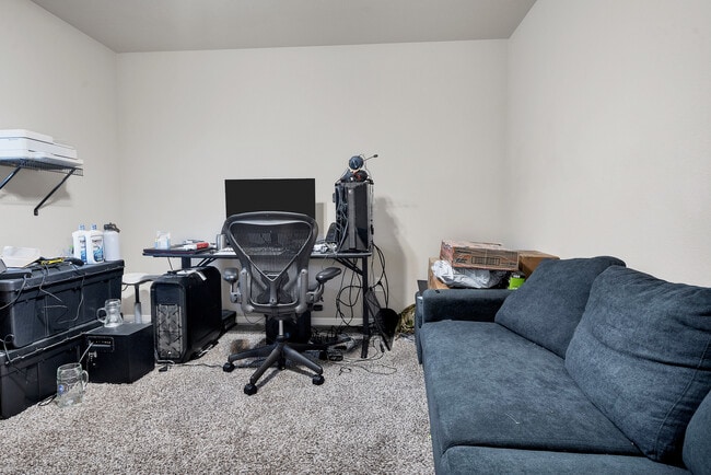 Building Photo - 10832 Matta Dr