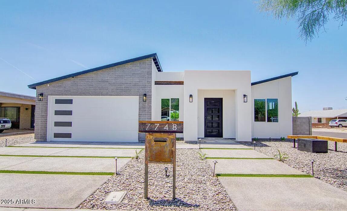 Primary Photo - 7748 N 13th Pl