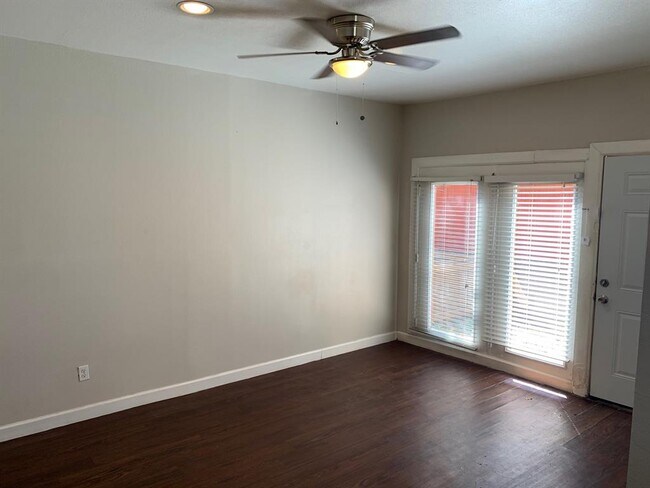 Foto del edificio - 5114 Bryan St