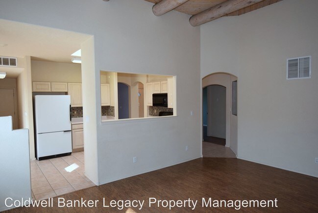 Building Photo - 10124 Arroyo Crest Dr NW
