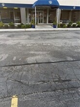 Building Photo - 12520 Edgewater Dr