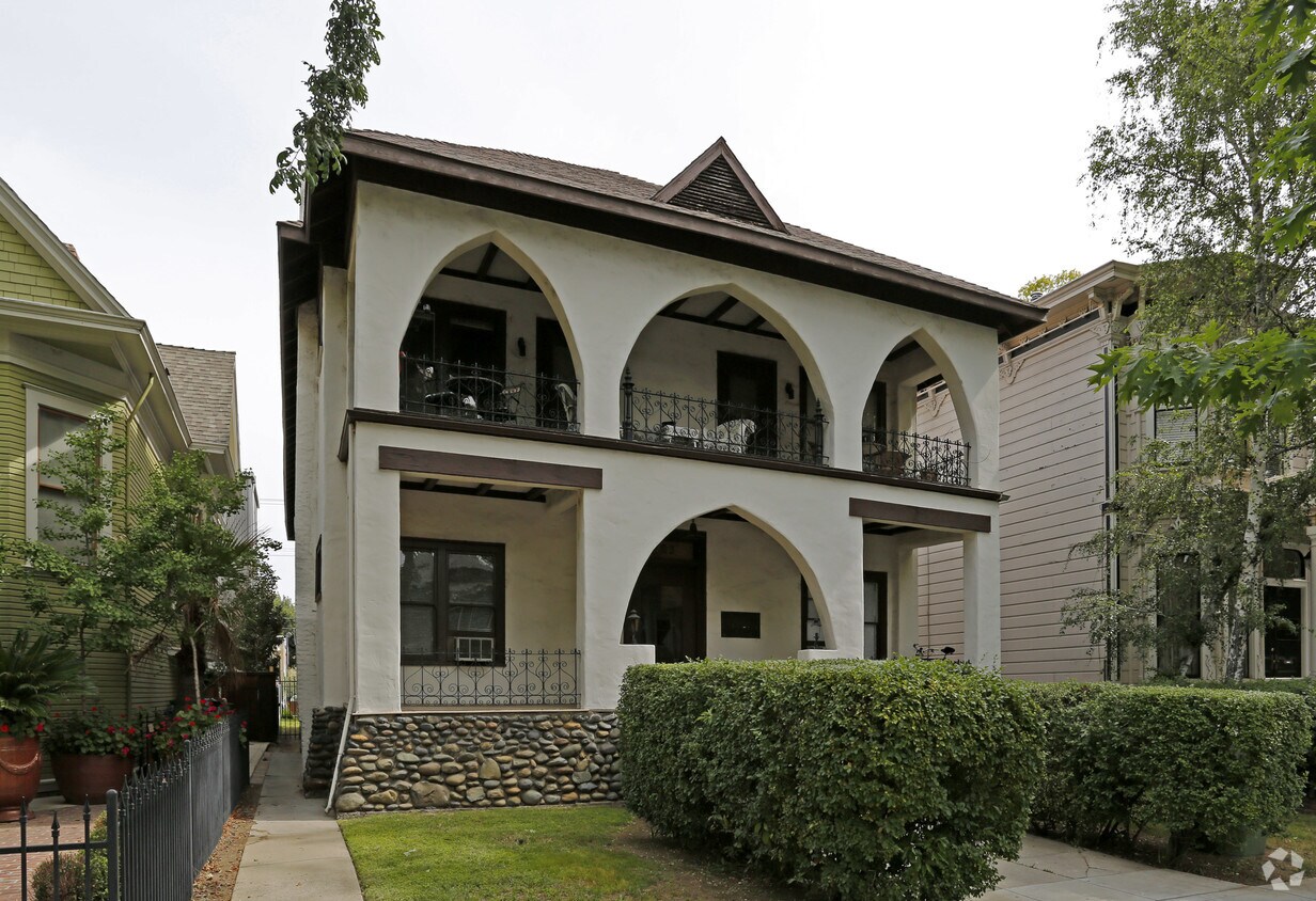 Primary Photo - 1723 Capitol Ave
