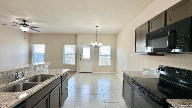 Foto del edificio - 8713 Pensive Dr