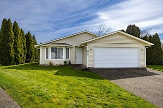 Building Photo - 8416 NE Starflower Ct