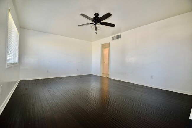 Foto del edificio - Cute 3 bedroom 2 bath Mesa home!