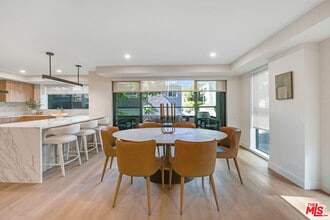 Building Photo - 350 N Palm Dr