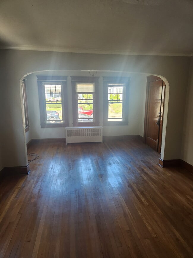 Building Photo - 1004 Fisk St