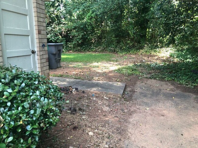Building Photo - 3024 Amity Garden Ct