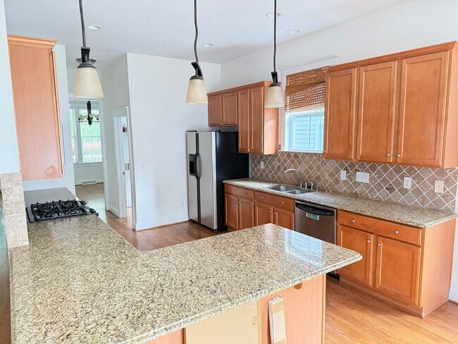 Building Photo - Charming 4-Bedroom Home in Monteith Park – Prime Huntersville Location