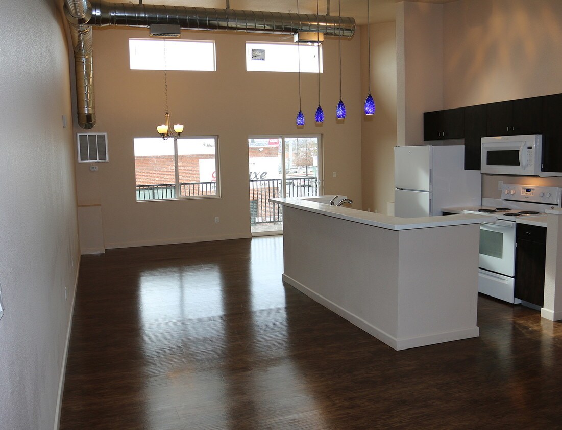 Foto principal - 1690 S Wells Ave