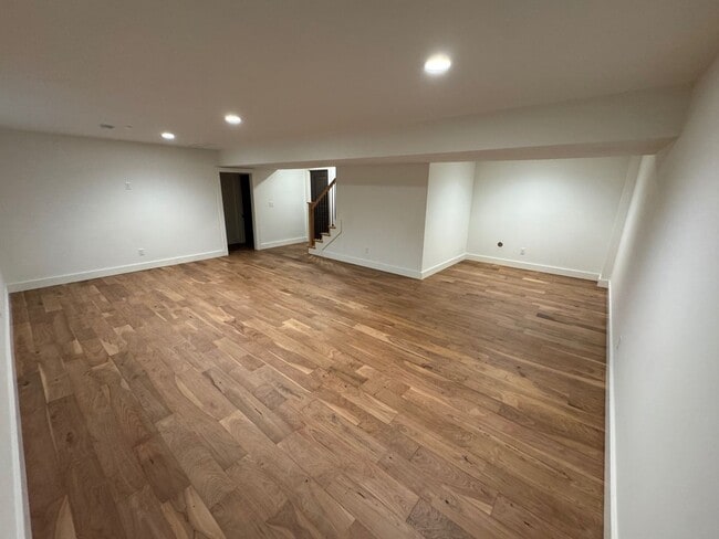 Foto del edificio - 103 E Pine St