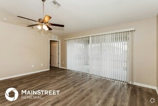 Building Photo - 305 NW 25th Ave