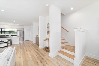 Building Photo - 11925 N Hoa Sen Cir