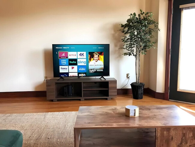 Foto del edificio - 402 W Dayton St