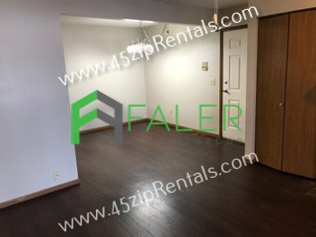 Building Photo - Spacious Ground Floor Condo with Patio