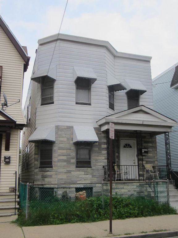 Front of House - 70 Palm St