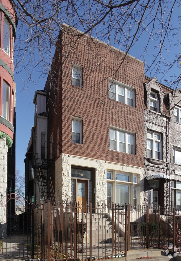 Building Photo - 3631 S King Dr