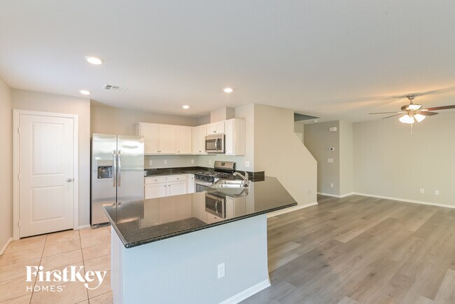 Foto del edificio - 9312 Colinton Ct
