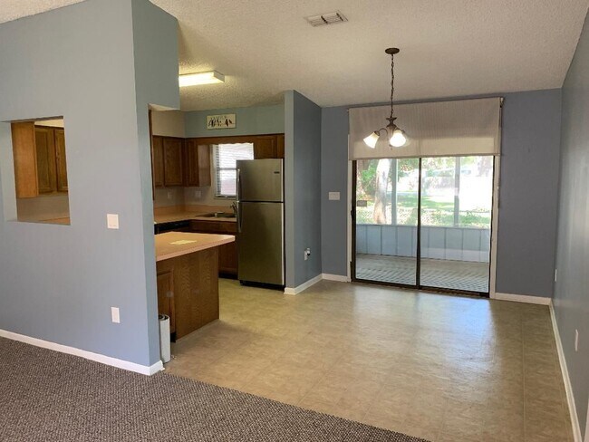 Foto del edificio - 137 Nautilus Rd