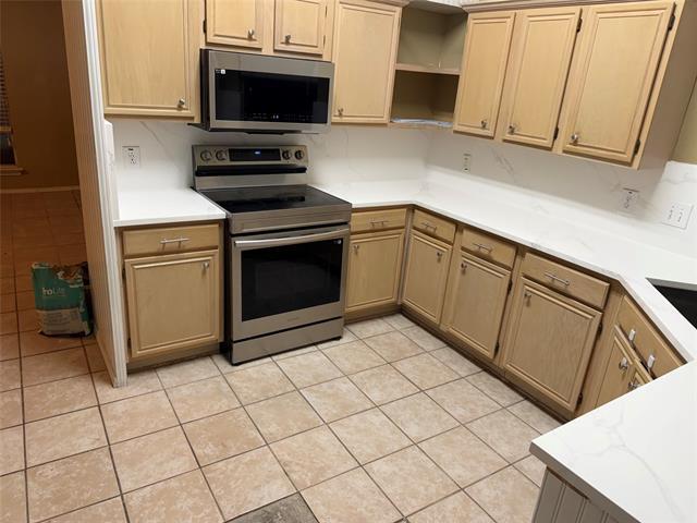 Building Photo - 1800 Corvallis Ct