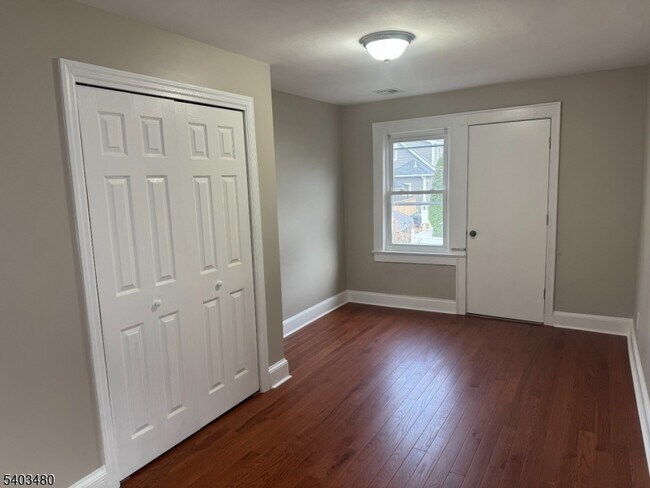 Foto del edificio - 375 Tower St