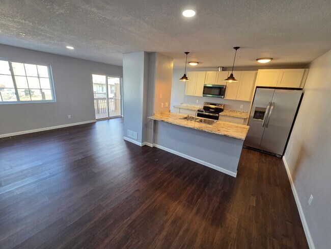 Foto del edificio - 4741 Welcome Ave N