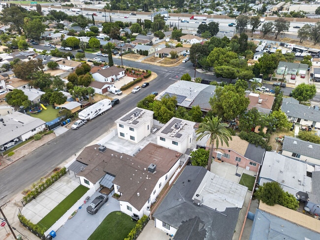 Foto del edificio - 9614 Bartee Ave