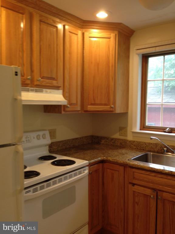 Building Photo - 212 Grayling Ave