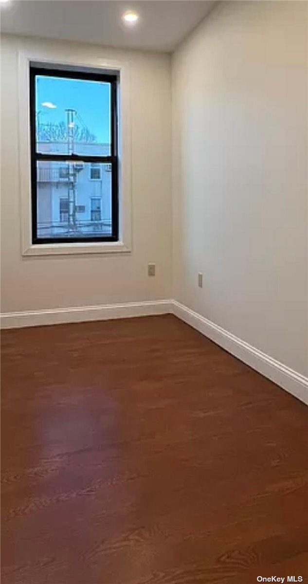 Foto del edificio - 24-52-52 26th St