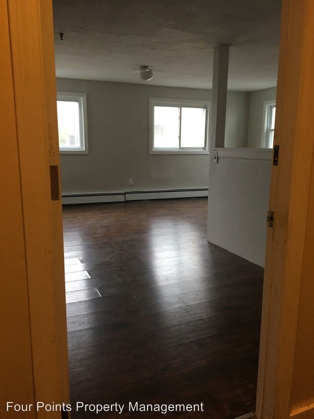 Primary Photo - 34 Grand Ave