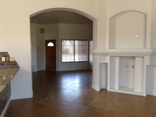 Building Photo - Darling 3 bedroom in Wingfield Springs