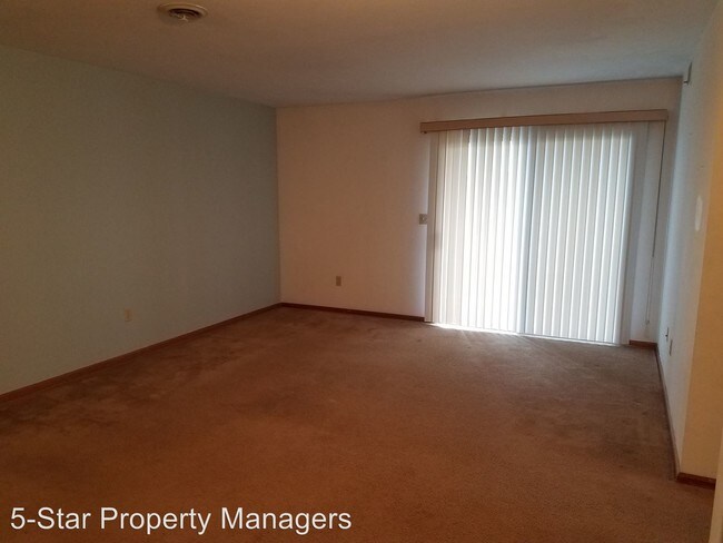 Building Photo - 207 Tanglewood Dr