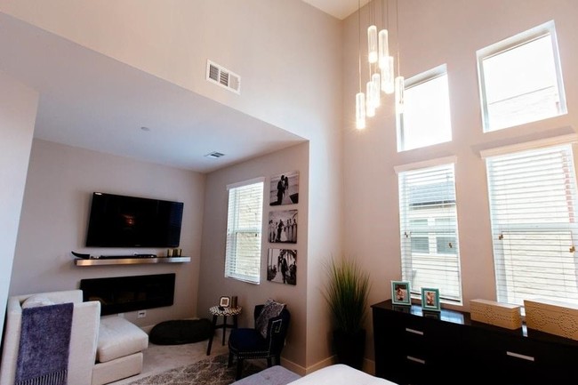 Building Photo - 7818 Inception Way